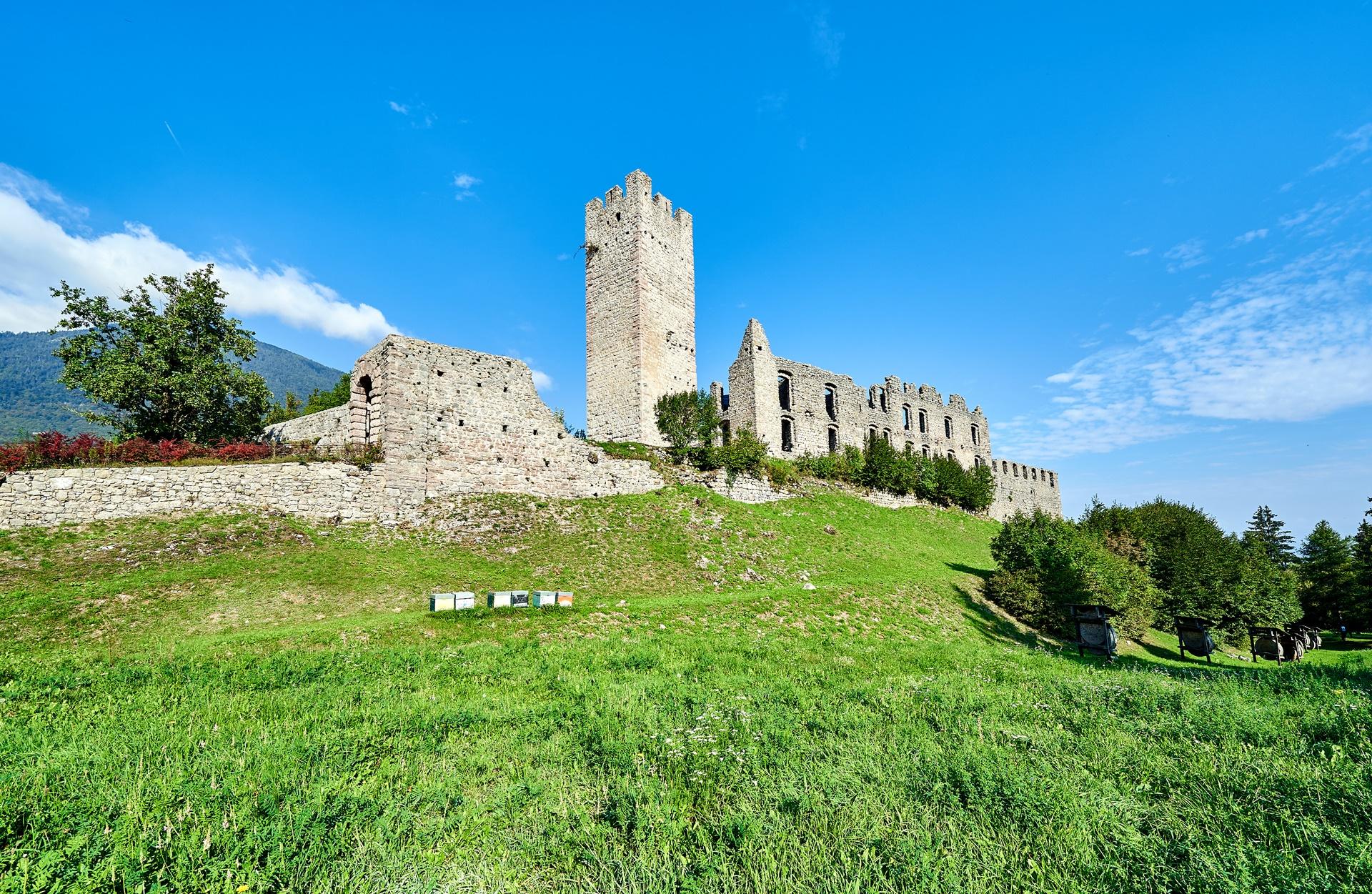 Castel_Belfort_Spormaggiore_Estate_2022_Trentrino_Marketing_Foto_Bisti_ph._Paolo_Luconi_2.jpg